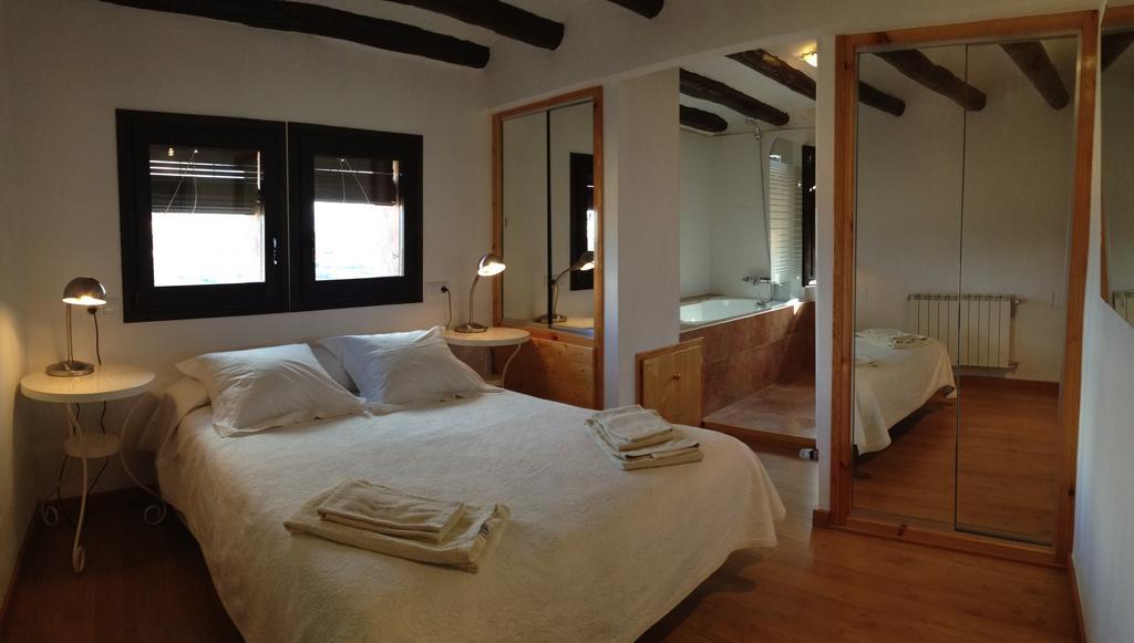 Habitaciones Con Encanto - Cal Alejandro Montsonis Bagian luar foto